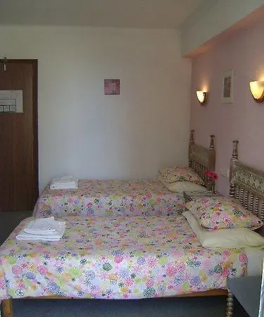 Saturno 게스트하우스 3*