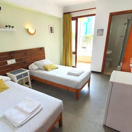 Saturno בית הארחה קאלה מילור